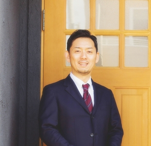 RhcxYVum9cYV1va8KvAh.jpg?w=940&h=940