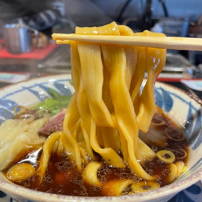 もち姫、さぬきの夢、セモリナを使用した自家製の3層平打ち麺