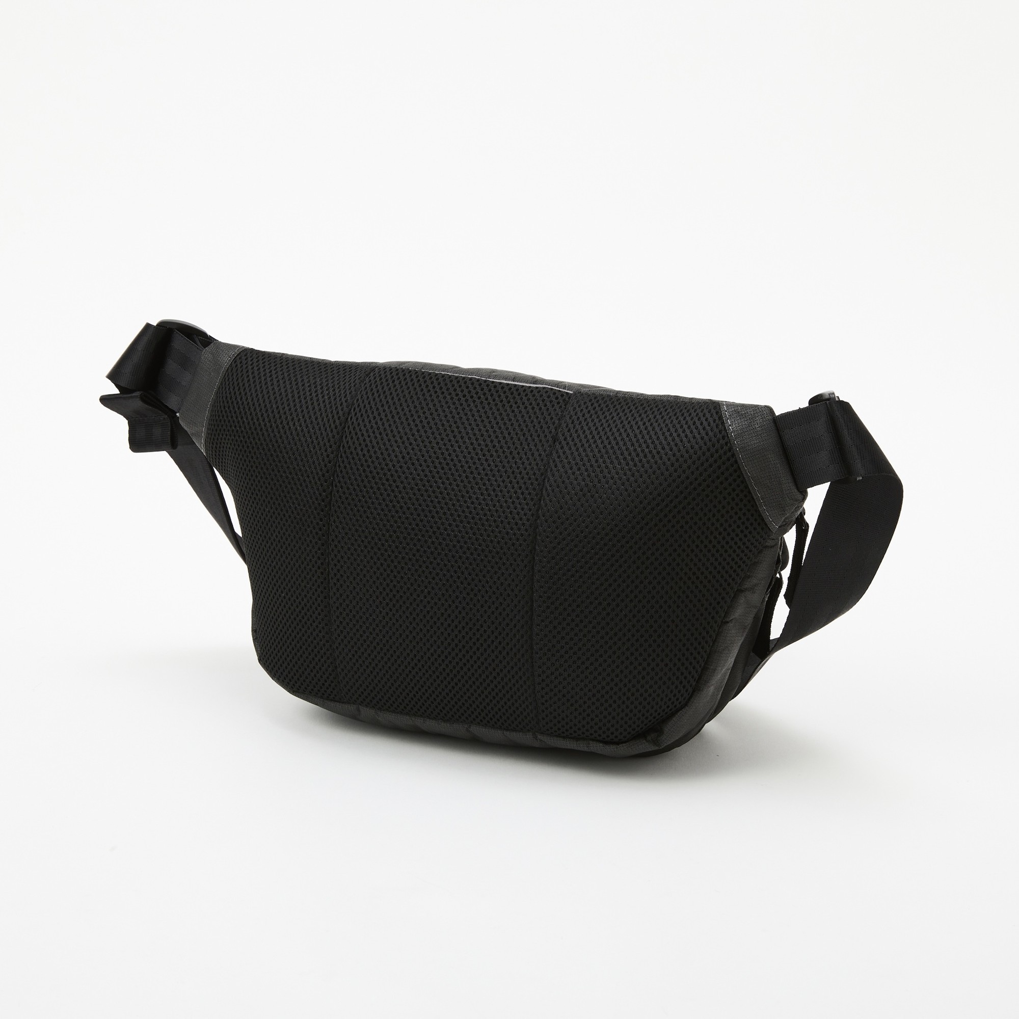 CHROME × meanswhile コラボレーション第二弾 「BOT FLAP SLING 5L