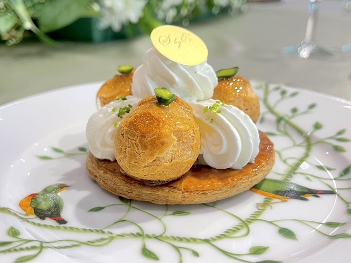 「ホテル軽井沢エレガンス」「サントノレ トラディショナル」プティガトー 864円