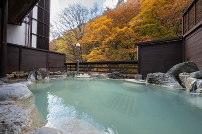 心が軽くなる、白骨で現代湯治。（長野県 お宿つるや）