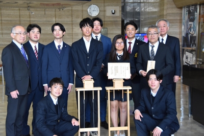 RlNy32eFALVuCMCtdkCT.jpg?w=940&h=940