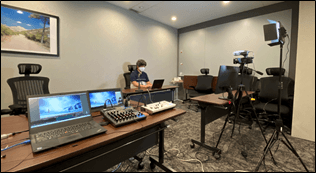 撮影場所の風景(カメラ、照明、ミキサー等)