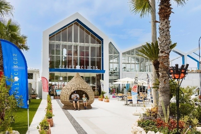 ▲シーサイドレストラン&マーケット「クラフトサーカス」