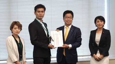 RlsrTOyirAdXRcgmnXxG.jpg?w=940&h=940