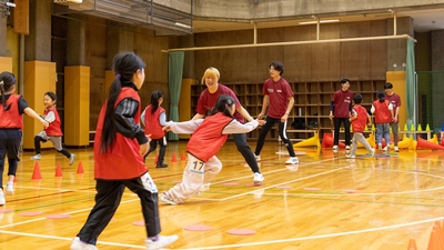 RnmhiTYWUAygqABTau8i.jpg?w=940&h=940