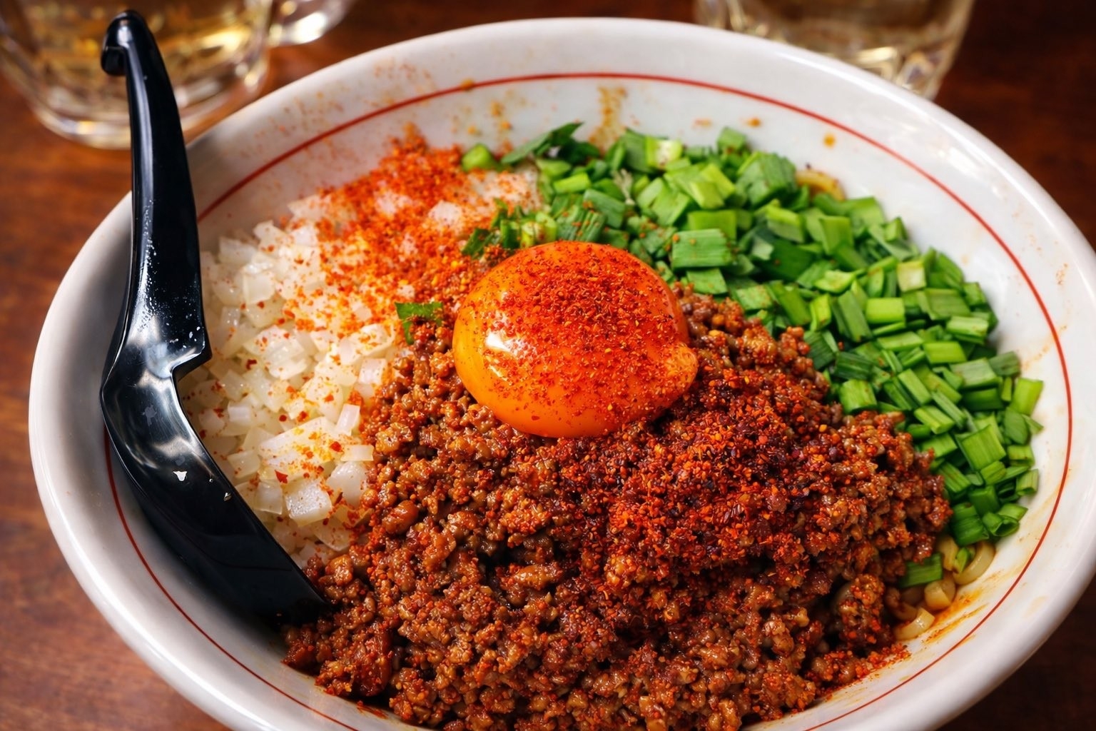 茨城・土浦の激辛旋風！「レッチリ」から新名物『南極まぜそば』が2月