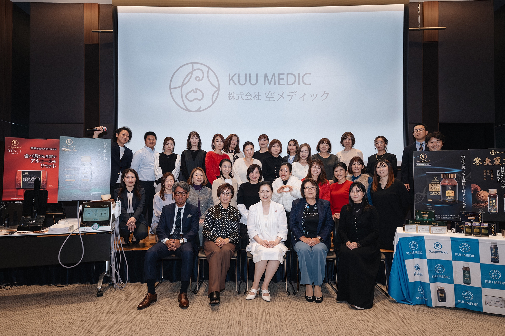 森柾 秀美先生と参加者の皆さまで記念撮影