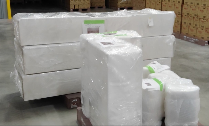 寄贈品実物（キャビネット）