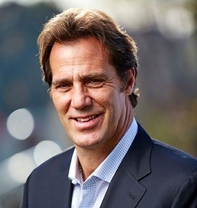 RydJtYHBpW0dzdFtRwZr.jpg?w=940&h=940