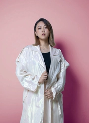 岡山県里庄町出身のシンガーソングライター 千里-chisato-、 県内唯一の英国教会で撮影した 新曲「Moonlight」のミュージックビデオを公開