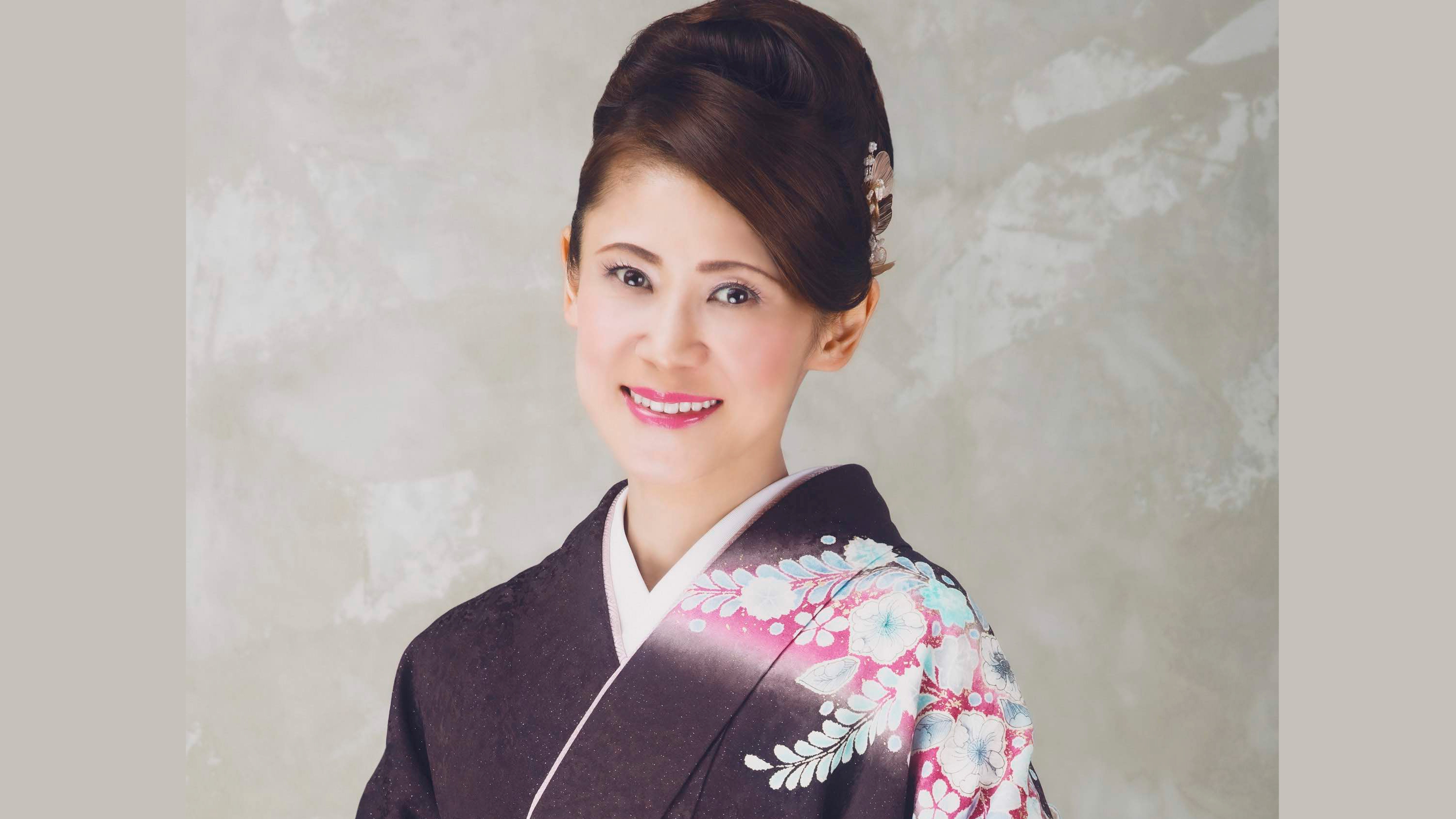 美貴じゅん子「浴衣ライブ2023~放浪(さすらい)かもめの夏詩~」開催で艶やかな浴衣披露!「有線演歌歌謡リクエストランキング」 1位に返り咲き!