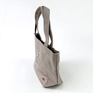 SHBY6zCzsYbkfaut9oz8.jpg?w=940&h=940