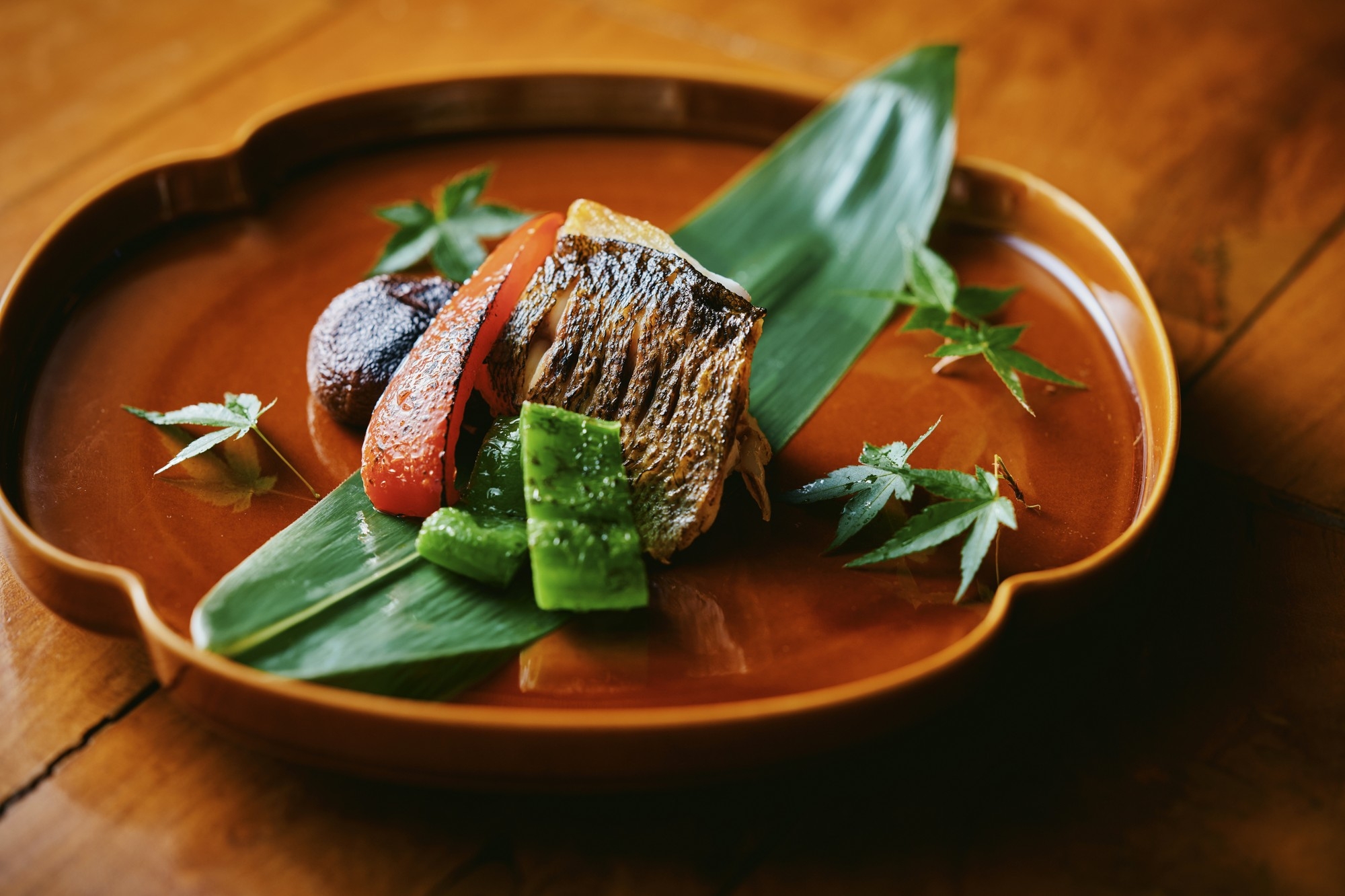 ▲「山桜」メインの“出汁でマリネしたメバルの炭焼”