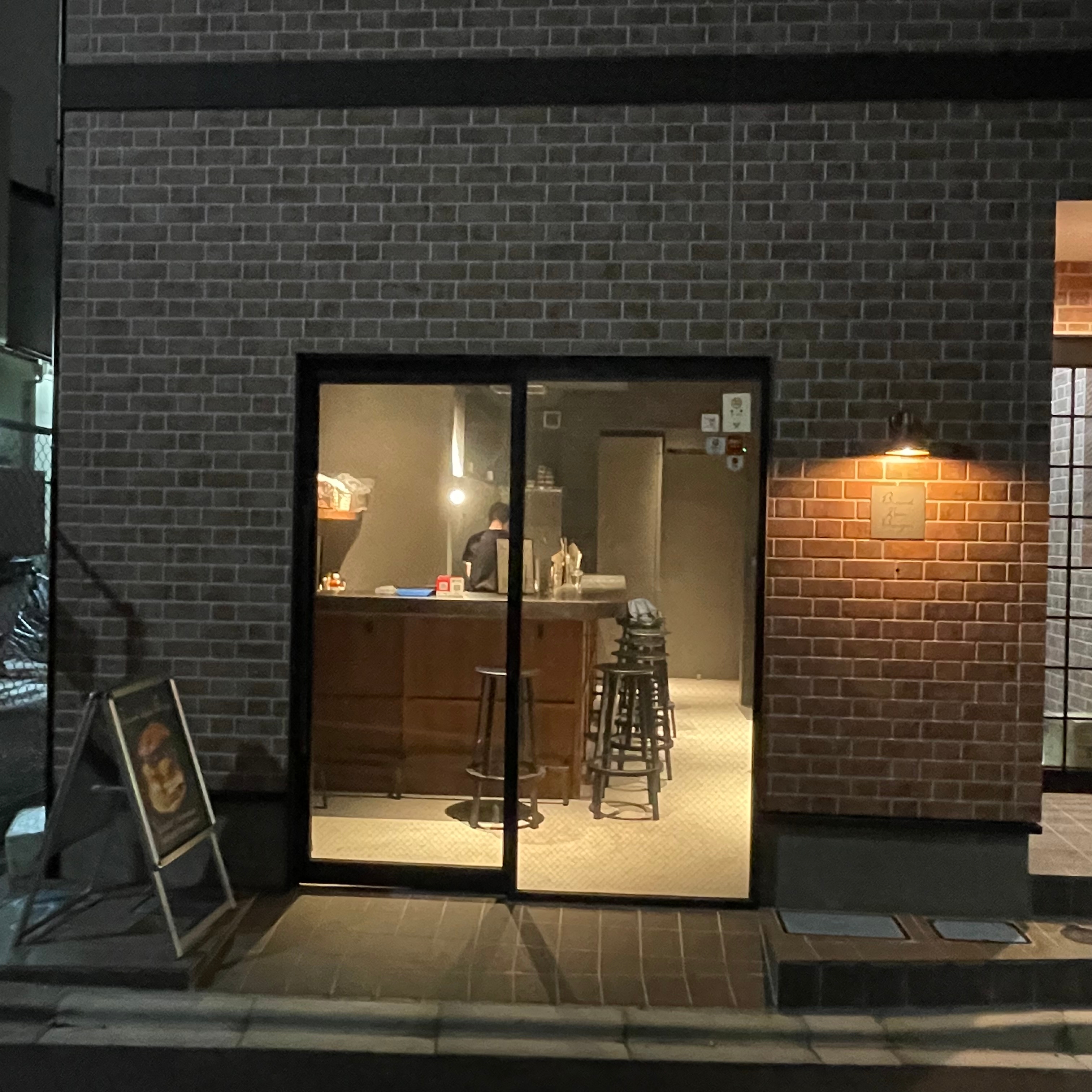 【シェアレストラン卒業】Brand New Burgerが牛込柳町に実店舗オープン！