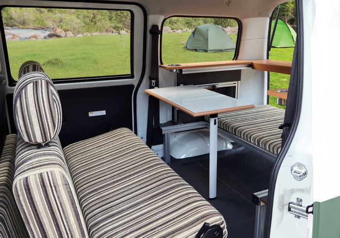 キャンパーアルトピアーノ内装写真