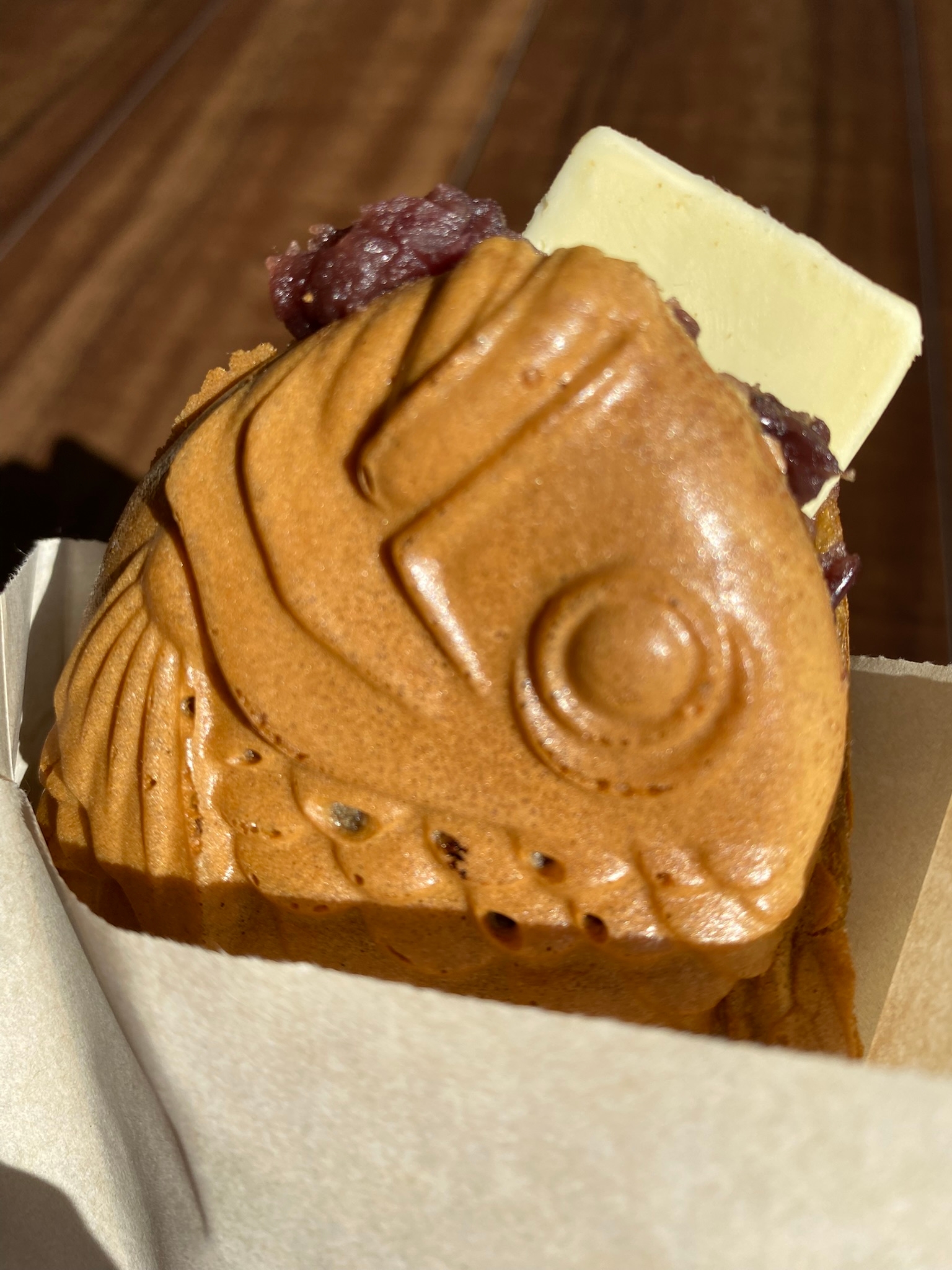 「写真を撮る暇がない」バターあふれるたい焼き、京都に初出店で行列