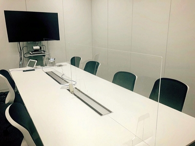 SmX97jfHiX2kpzlEv88j.jpg?w=940&h=940