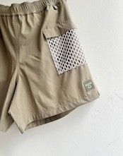 「AIR GRID-MESH SHORTS」:Khaki Beige