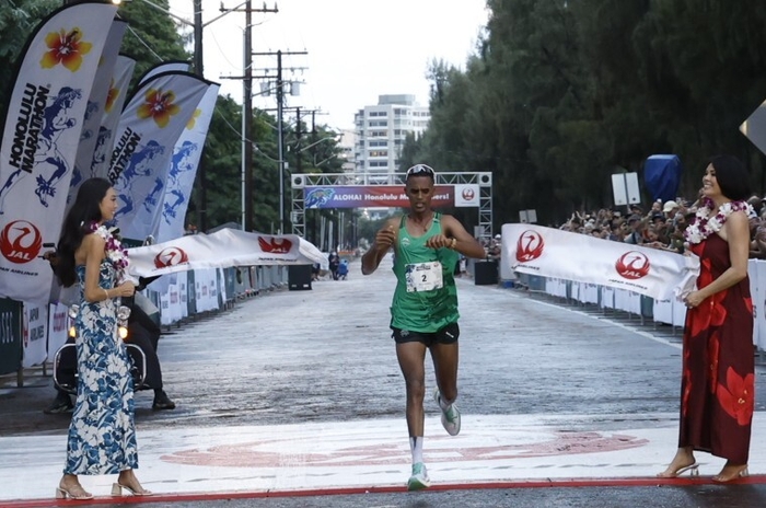 総合男子1位_ツェゲイ・トゥメイ・ウルドリバノス選手