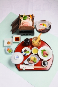 SvxGphTj30v2T0uCT4hS.jpg?w=940&h=940