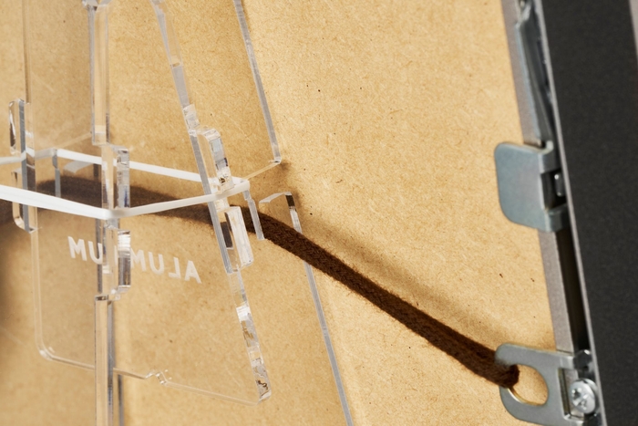 デスクトップイーゼル 額引っ掛け画像