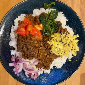 SyBK8Zy9oQEIFrdbTMw9.jpeg?w=940&h=940