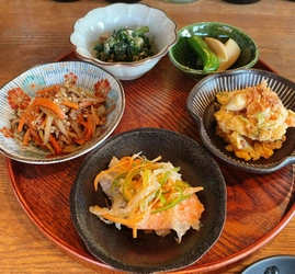 高円寺【九州出身店主が届ける“真心の味” 昼飲みも楽しめる酒場】「間借り酒場 まみ」オープン