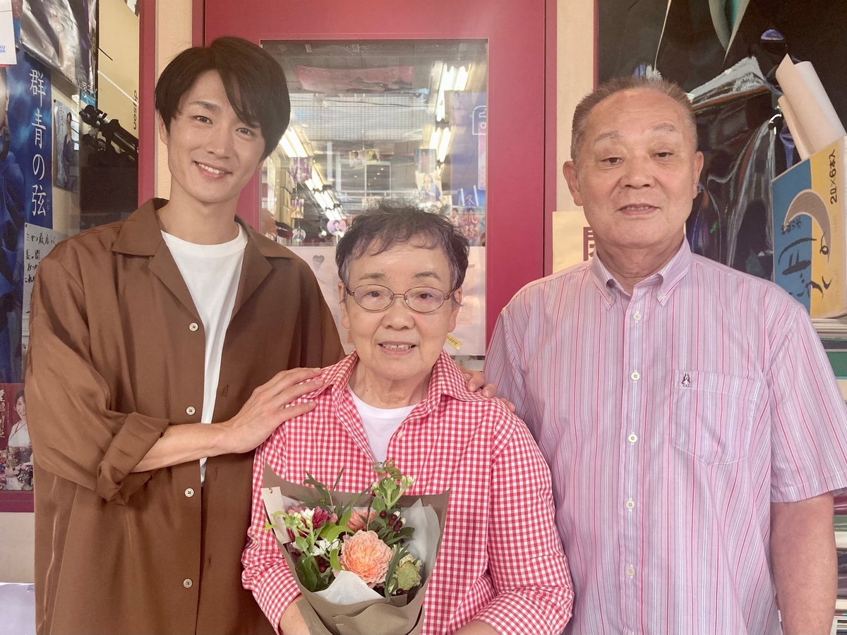 真田ナオキが老舗レコード店ミヤコの営業最終日に訪店、感動と感謝!