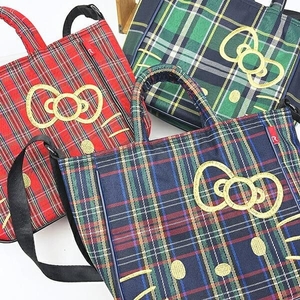 サンリオのハローキティ×ルートートのチェックトート