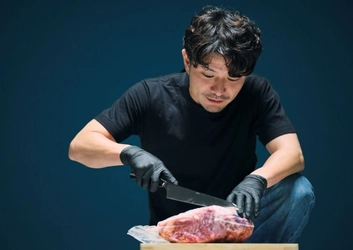 大阪発・200％成長のITベンチャーＧｒａｎｔが 「いい肉の日」に“肉会”を開催　 7期の幕開けに食を通じた拠点横断のつながりと組織の推進力を強化