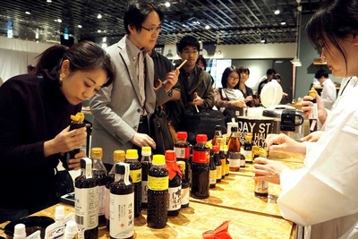 日本たまごかけごはん研究所公式醤油もかけ放題！　