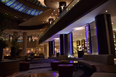 メインロビーのライトアップ