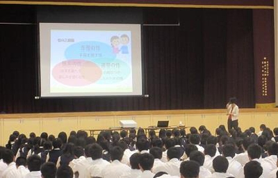 昨年の「性教育講習会」の様子