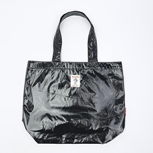 スヌーピーのメタリックバッグ