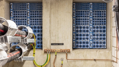 THbh6csJWqdX75h9Dq8h.jpg?w=940&h=940