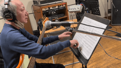 べース奏者　長岡”ミッチー”道夫（SHOGUN）