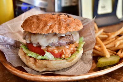 TLUjtiSJl8hTrmUEaTCe.jpg?w=940&h=940