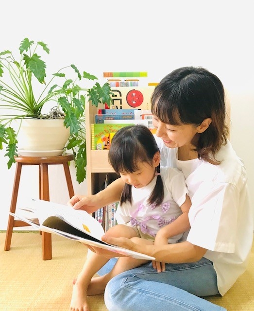 紙芝居と読み聞かせ(イメージ)