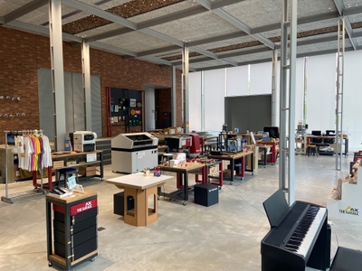 近畿大学のモノづくり拠点「THE GARAGE」