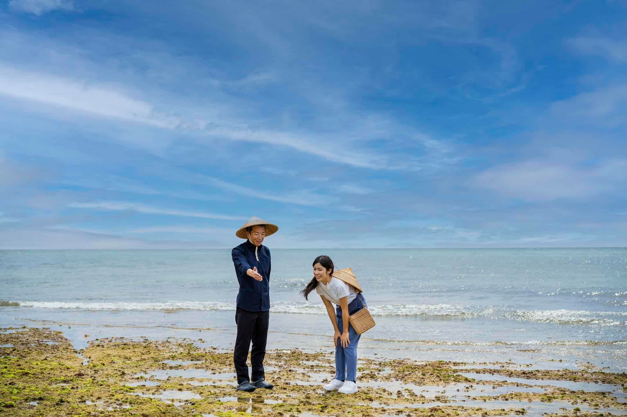 【星のや竹富島】島の暮らしに触れる「海のカフー滞在」を実施　シートレッキングや塩づくり体験など｜期間：2022年6月1日～8月31日