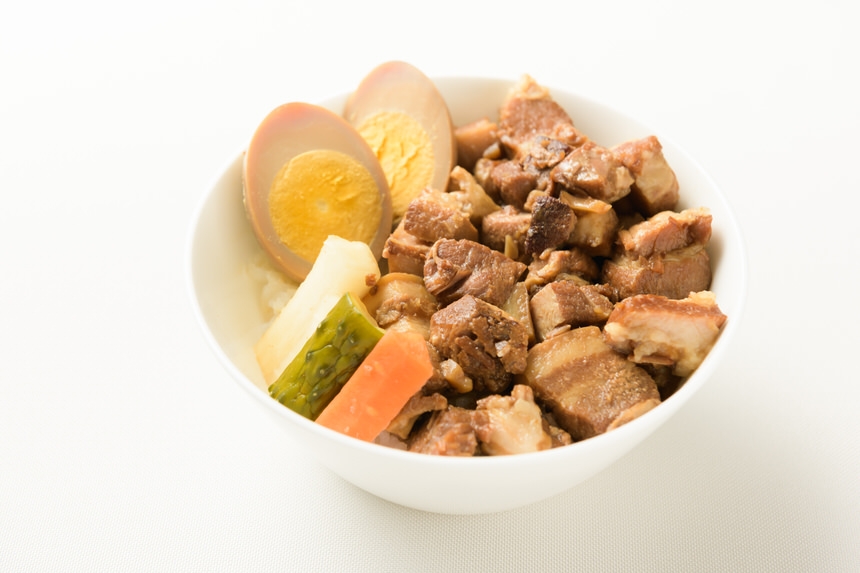 魯肉飯 (ルーロウハン:台湾風豚角煮丼)