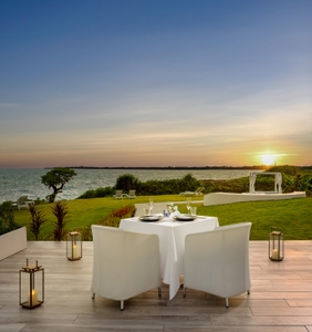 Tjzpuo6G9DAEylFE46bI.jpg?w=940&h=940