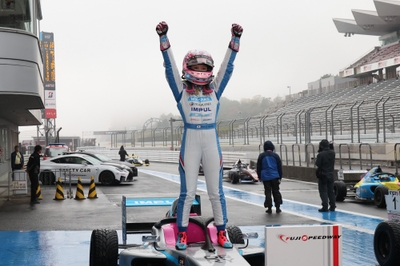 TlFIHucmQpSKSYA3Qn5A.jpg?w=940&h=940