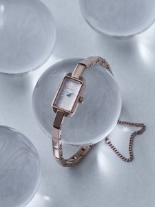 TzBq9cvMTWNSDw2uc4bO.jpg?w=940&h=940