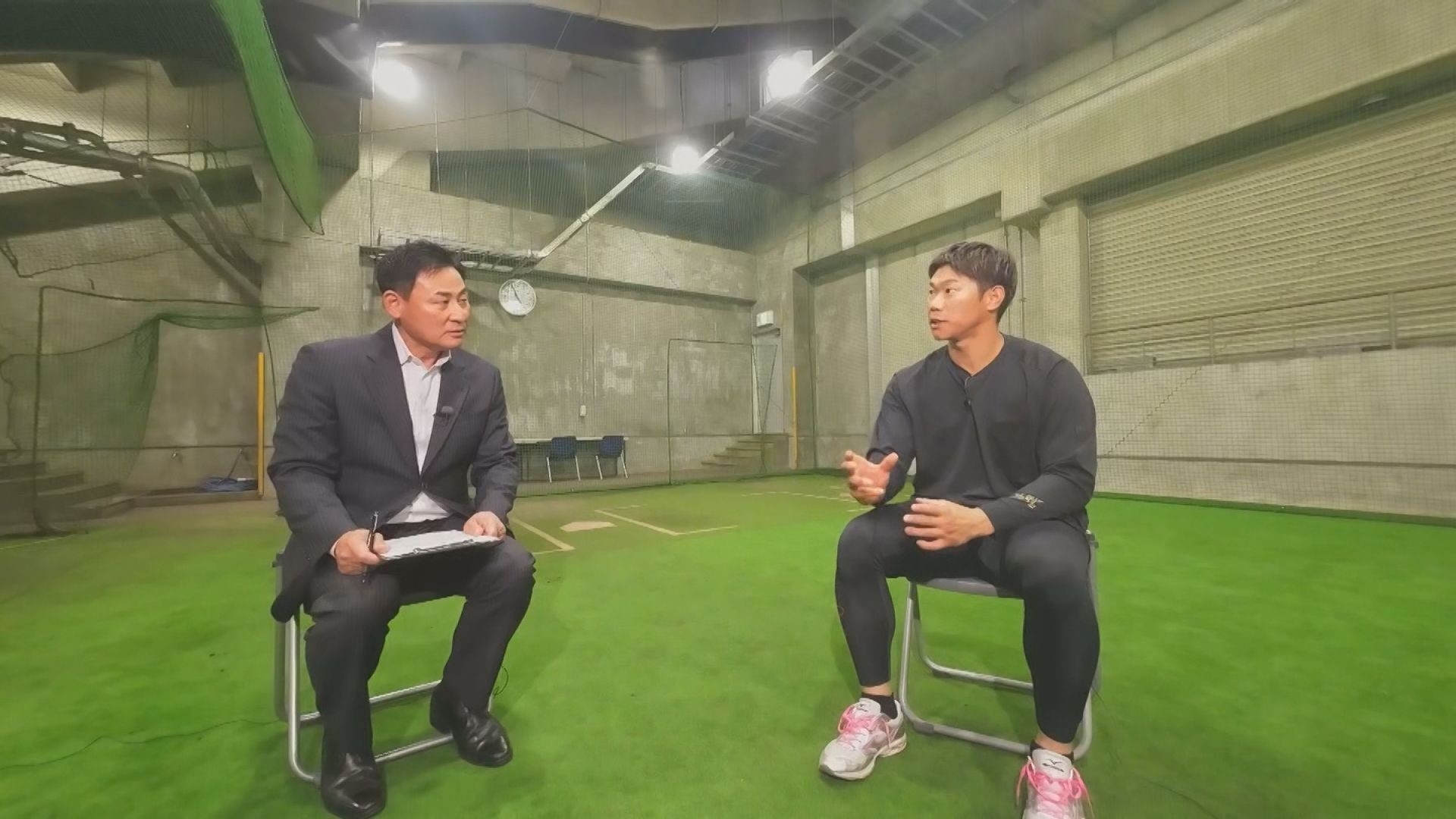 【フロントドア】プロ10年目の覚悟と挑戦「坂倉将吾×前田智徳スペシャル対談!」|広島ホームテレビ