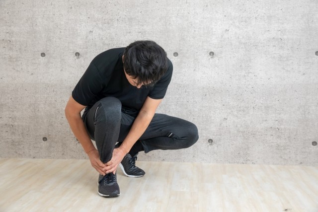 「歩けるから大丈夫」は危険！ 整形外科専門医が教える、捻挫の正しい初期対応