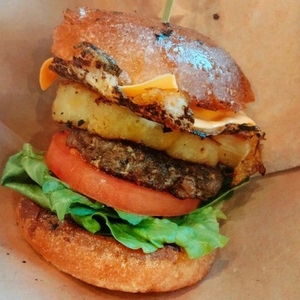 UE42rxfaWSv3mawvr5c9.jpg?w=940&h=940