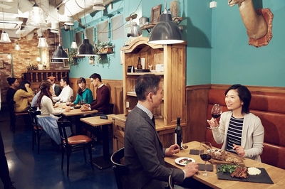 UFsUSJoaAm5qReG7eScE.jpg?w=940&h=940