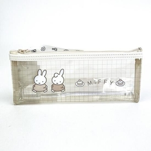 ミッフィーの旅行に便利なポーチ